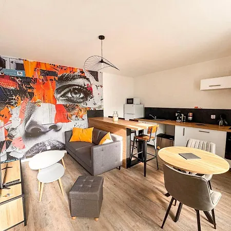 Σπίτι διακοπών Maison De Atypique-fibre, Fresque-centre-ville *